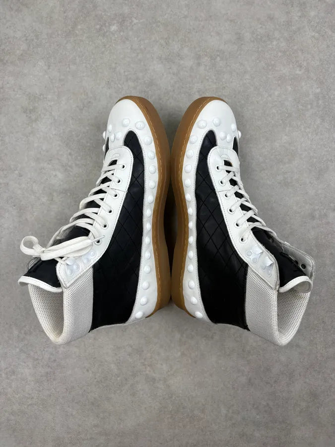 2000s John Galliano White & Black Leather Studded High Sneakers VgihClY 4