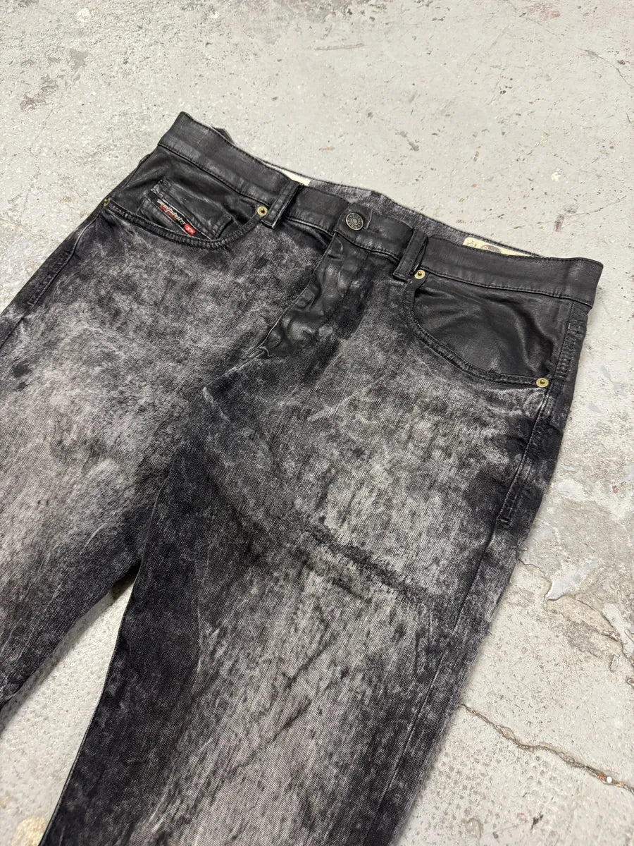 Diesel Black Bleached Effect Coated Slim Jeans IijOyQN 8