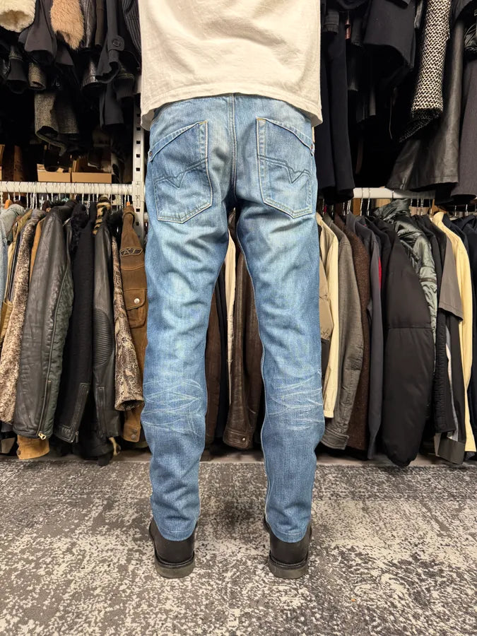 Diesel Blue Faded Denim Jeans KRLYjfl 3