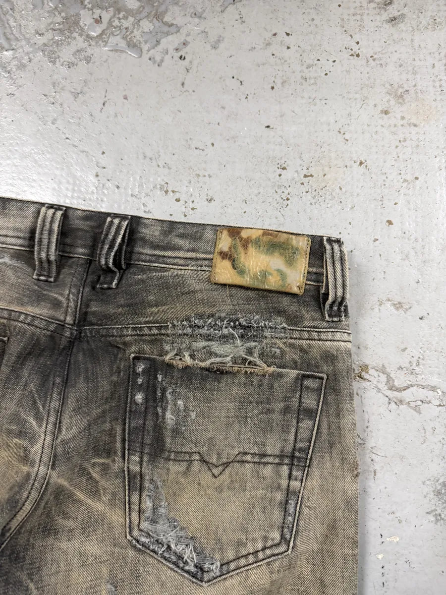 Diesel Grey Distressed Rebel Denim Jeans CndcNMd 9