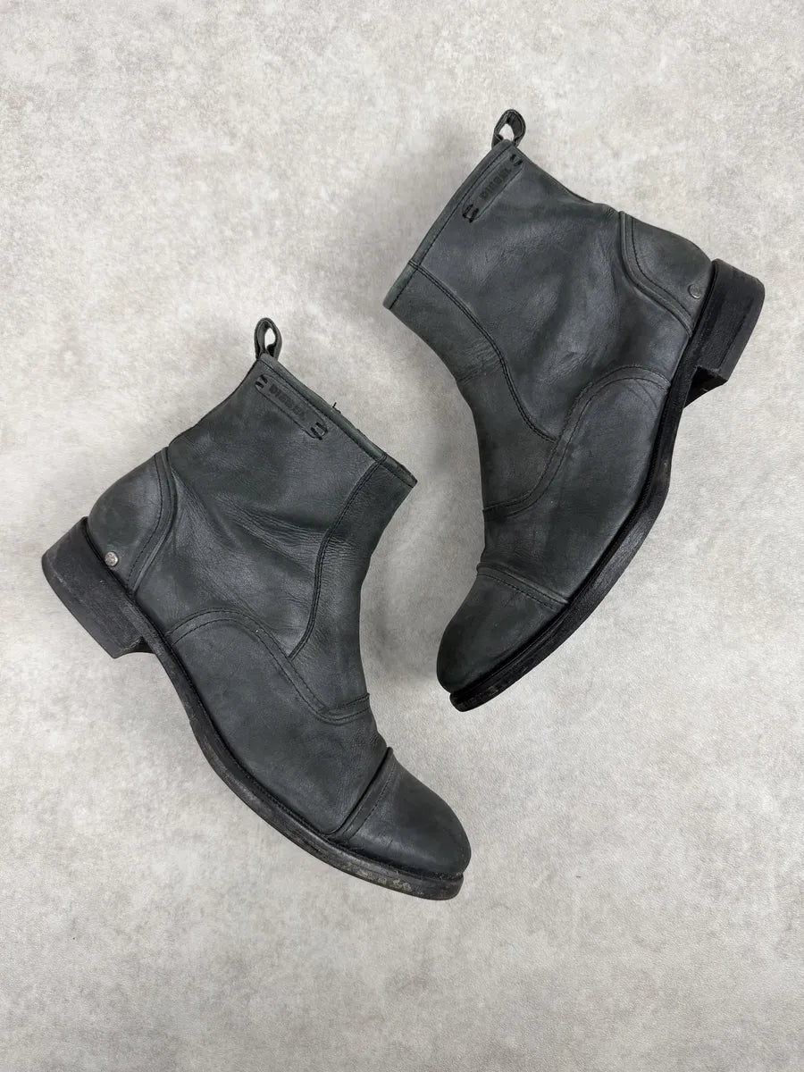 Diesel Grey Eroded Leather Boots JZoInMB 1