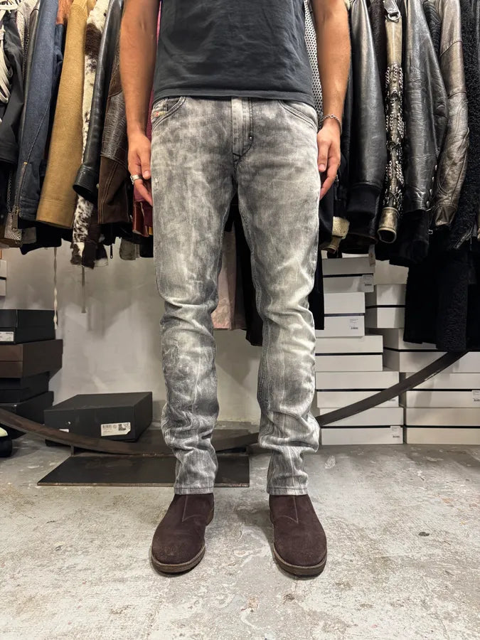 Diesel White & Grey Bleached Effect Slim Denim Jeans JfkBdii 1