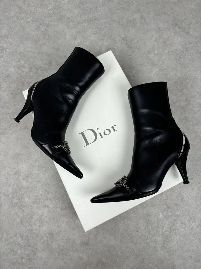 FW2004 Dior Pointy D Black Leather Buckle Ankle Boots Heels by Galliano  OKjyFXF 1