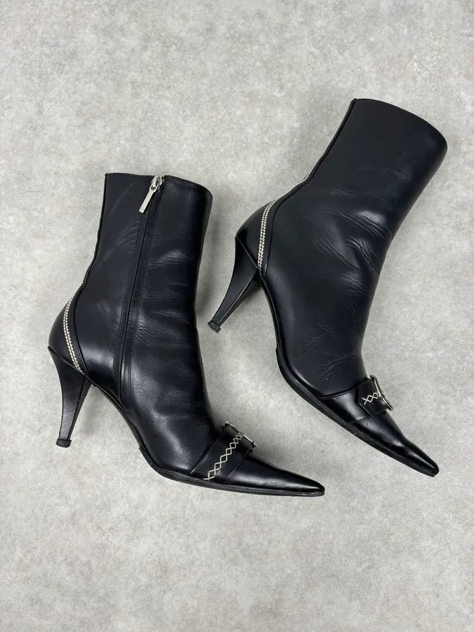 FW2004 Dior Pointy D Black Leather Buckle Ankle Boots Heels by Galliano  OKjyFXF 8