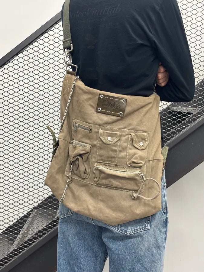 2000s Dolce & Gabbana Beige Canvas Multi-Pocket Shoulder Bag CmjGjsH 0