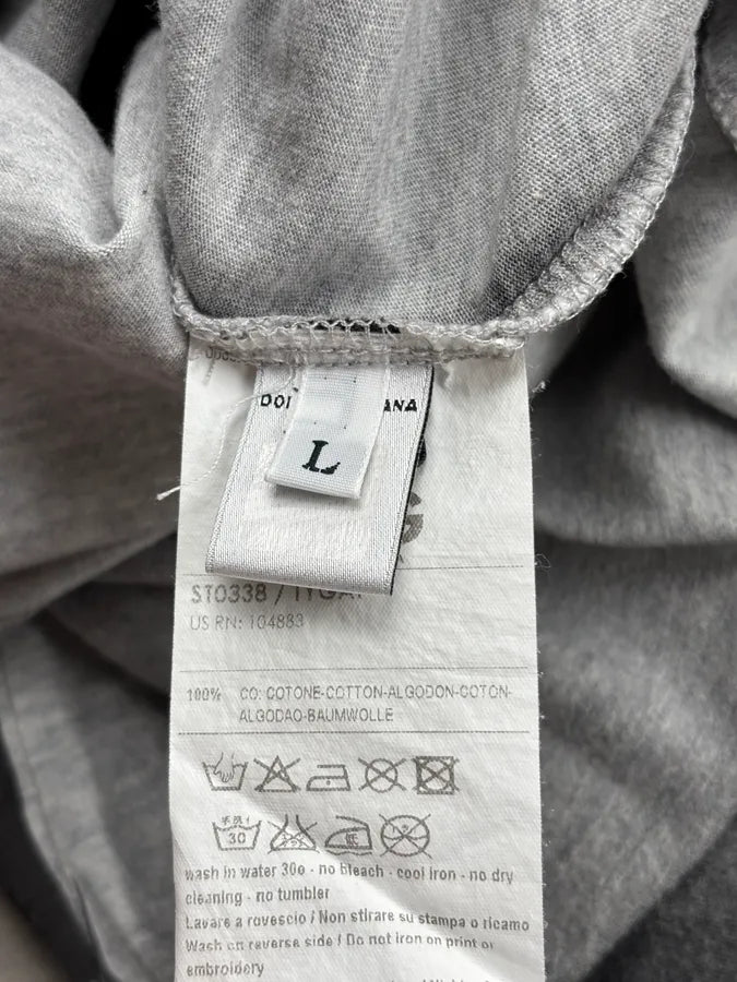 2000s Dolce & Gabbana Chair Distressed Graphic T-Shirt hKYxnpI 7