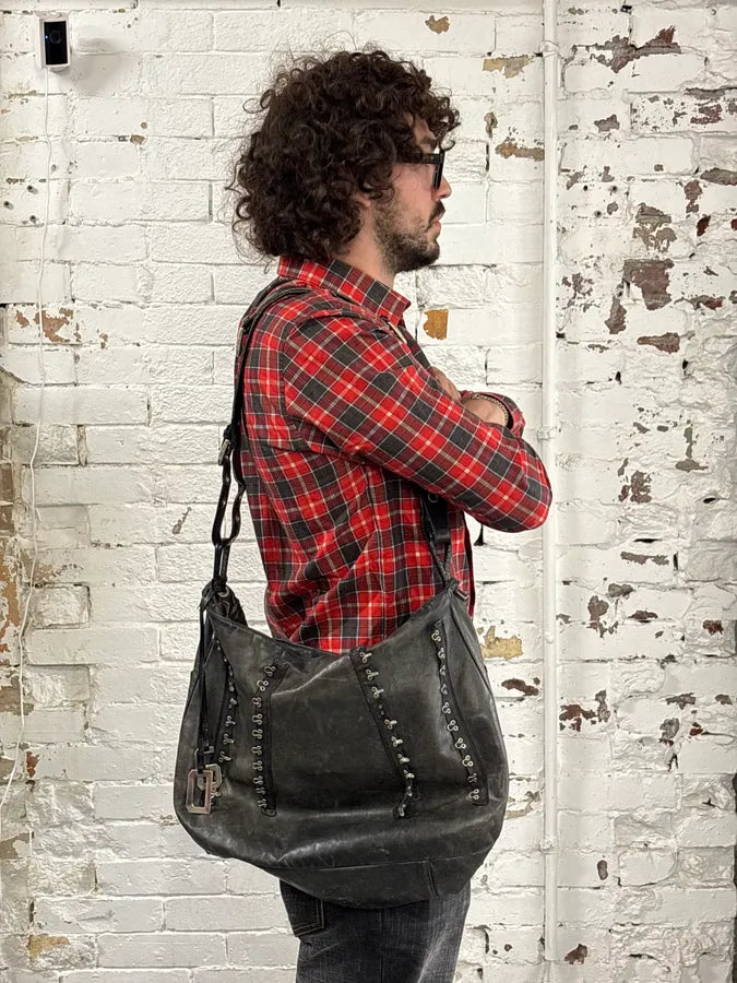 2000s Dolce & Gabbana Black Leather Studded Shoulder Bag SzawCwY 1