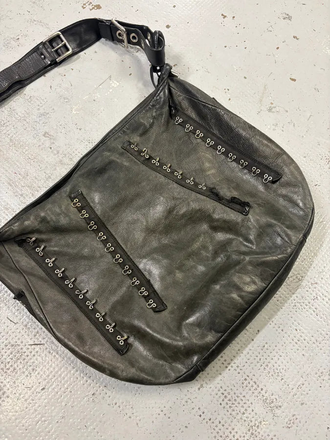 2000s Dolce & Gabbana Black Leather Studded Shoulder Bag SzawCwY 4