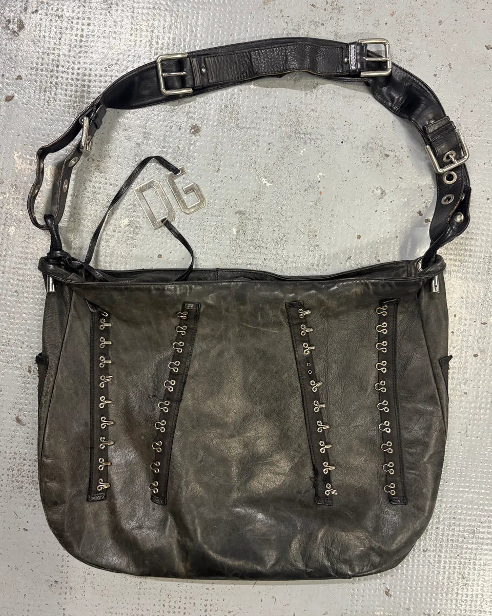 2000s Dolce & Gabbana Black Leather Studded Shoulder Bag SzawCwY 0