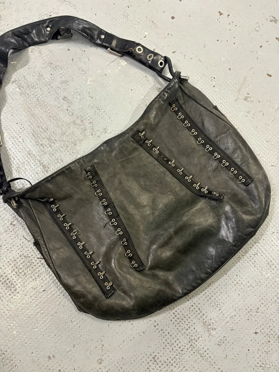 2000s Dolce & Gabbana Black Leather Studded Shoulder Bag SzawCwY 6