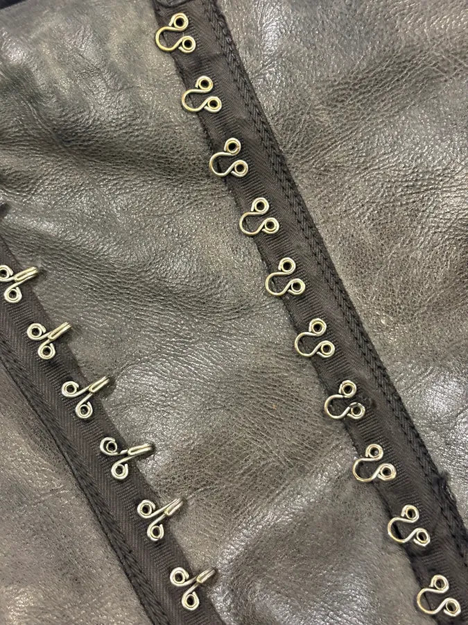 2000s Dolce & Gabbana Black Leather Studded Shoulder Bag SzawCwY 9