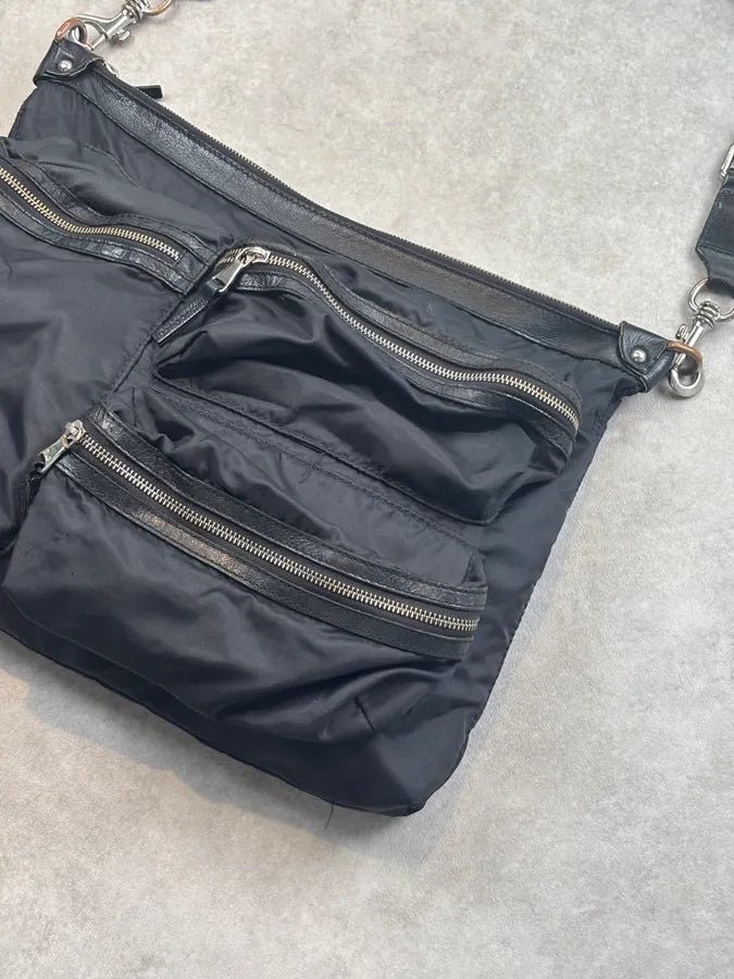 2000s Dolce & Gabbana Black Nylon Multi-Pocket Shoulder Bag UoRrrvs 4