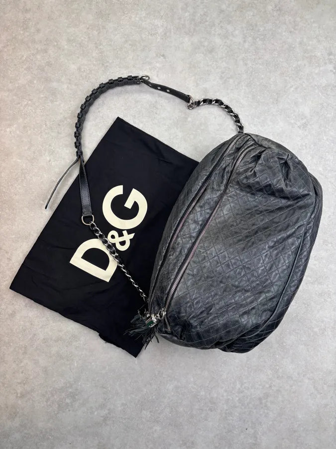 2000s Dolce & Gabbana Black Leather Quilted Shoulder Bag YmwSFgN 0