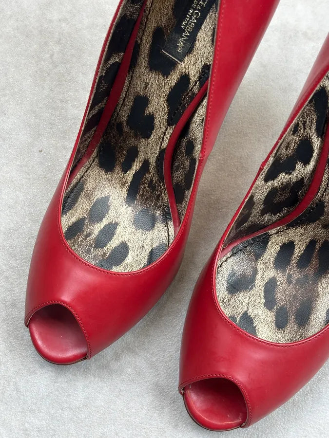 2010s Dolce & Gabbana Bordeaux Leather Peep-Toe Heels iOVHPYm 13