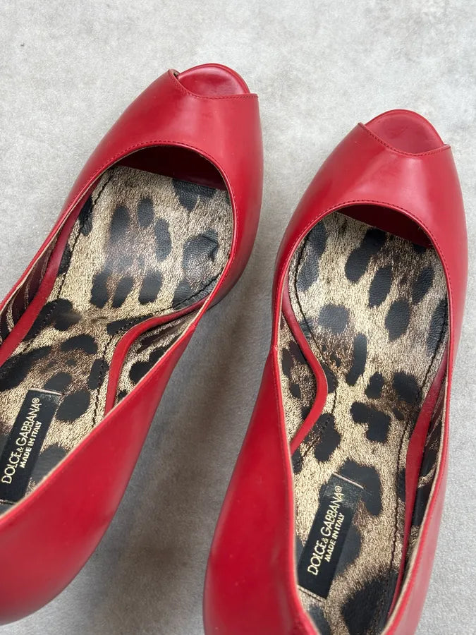 2010s Dolce & Gabbana Bordeaux Leather Peep-Toe Heels iOVHPYm 18
