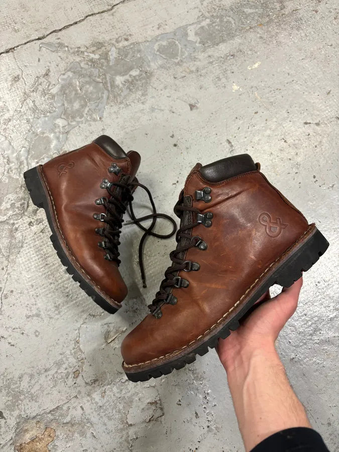 AW2004 Dolce & Gabbana Brown Leather Hiking Lace-Up Boots AKyBtKm 0