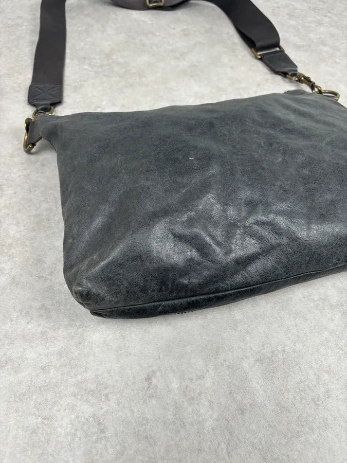 Dolce & Gabbana Faded Black Leather Messenger Bag yKdHGLb 5