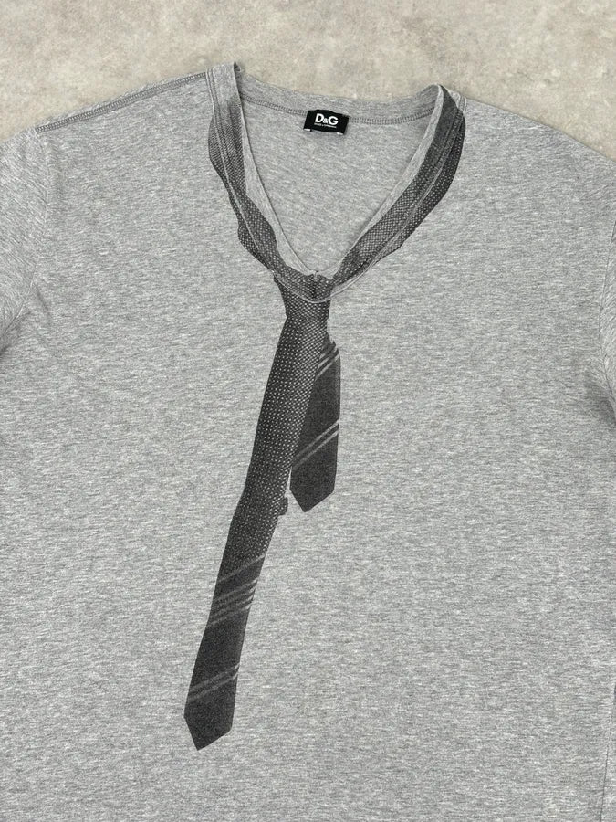 2000s Dolce & Gabbana Grey Tie Trompe Loeil T-Shirt GErSUkg 3