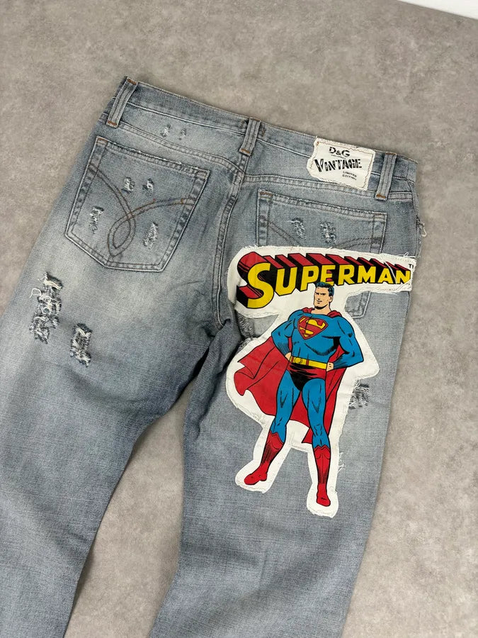 SS2005 Dolce & Gabbana Light Blue Denim Distressed Superman Jeans INgCqDN 7