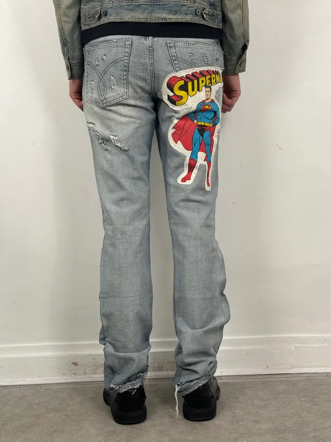 SS2005 Dolce & Gabbana Light Blue Denim Distressed Superman Jeans INgCqDN 5