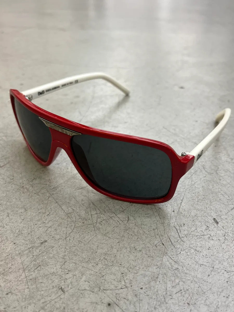 Dolce & Gabbana Red & White Rectangular Sunglasses oOcWhNd 5