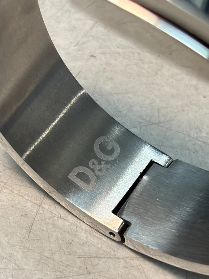 Dolce & Gabbana Silver Stainless Steel Rigid Cuff Watch JGgyRqA 7