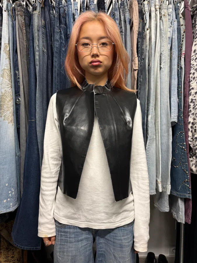 Dries Van Noten Black Leather Sleeveless jacket NNAAZFY 1