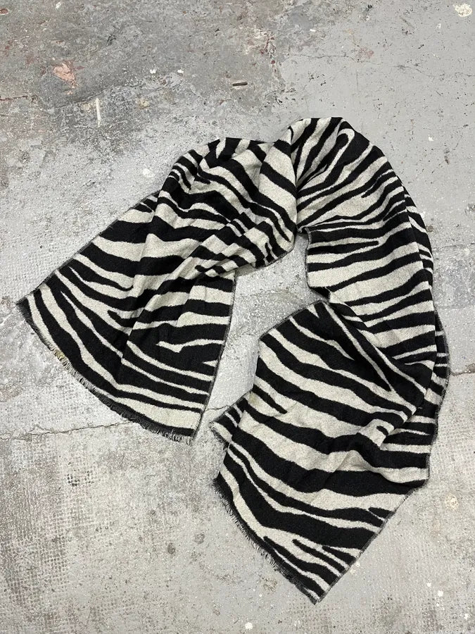 Dries Van Noten Safari Black & White Scarf POFeXTa 1