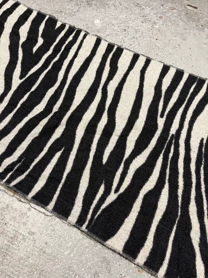 Dries Van Noten Safari Black & White Scarf POFeXTa 7