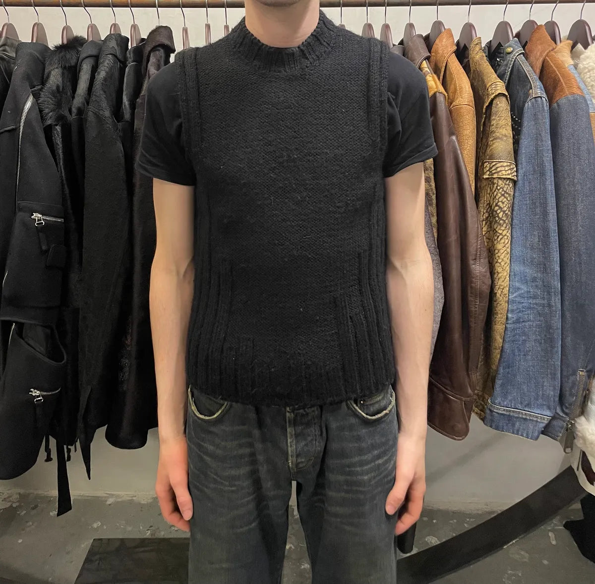 Dsquared2 Black Wool Sleeveless Sweater (S) 0