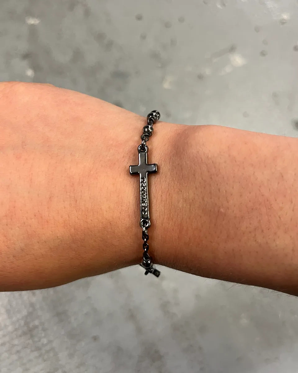 Dsquared2 Stainless Still Metal Cross Charm Bracelet ANflkTo 2