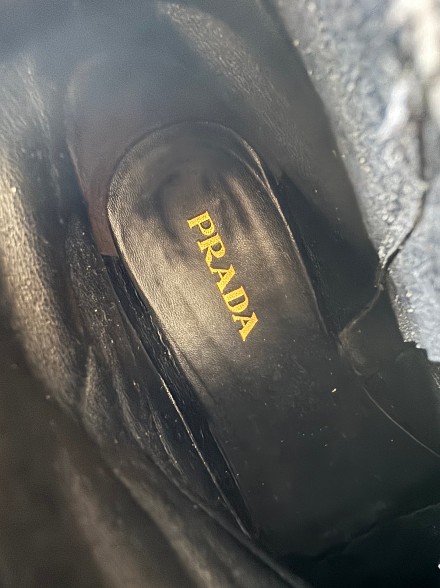 Prada Black Minimalist Leather Boots (40,5) - 6