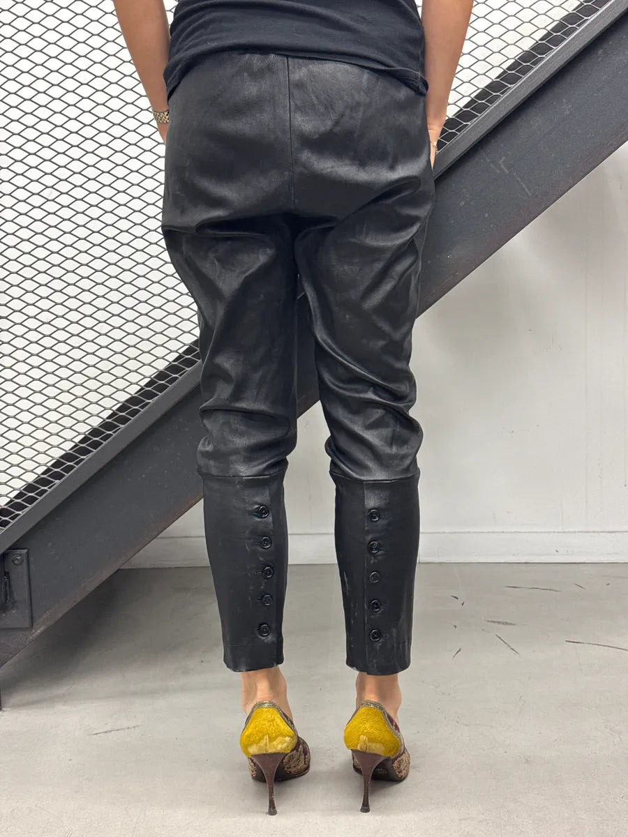 2000s Ann Demeulemeester Black Leather Button-Cuff Slim Pants eXbXMNvs 3