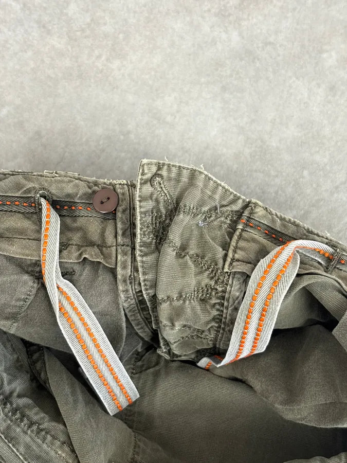 AW2004 Dolce & Gabbana Khaki Cargo Distressed Shorts NZWmpeb 10