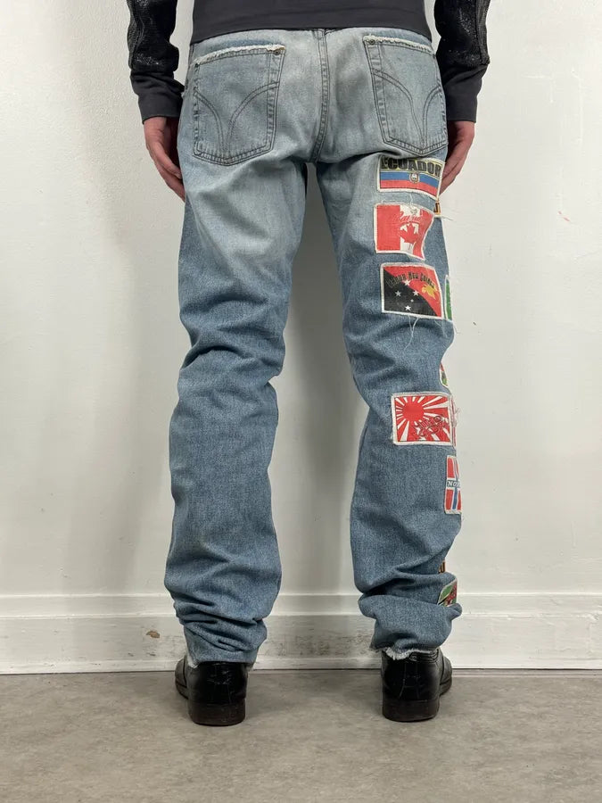 AW2004 Dolce & Gabbana Light Blue Denim International Flag Patch Jeans GqttpXY 2
