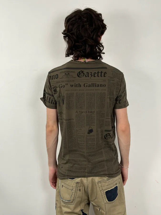 SS2008 John Galliano Khaki Newspaper V Neck T-Shirt zVHZxtL 2