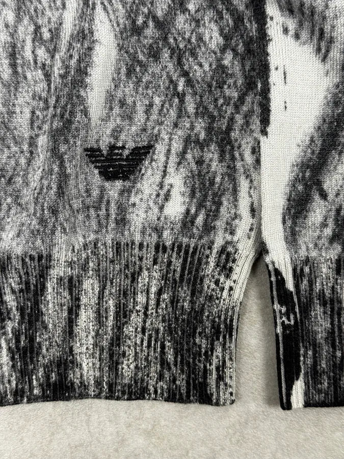 AW2011 Emporio Armani White & Grey Abstract Pattern Sweater rAFvuqV 7