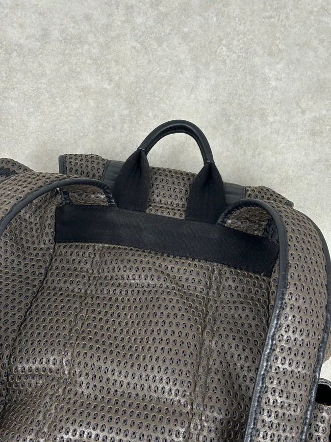 FW2013 Emporio Armani Taupe Grey Perfored Leather Multi-Pocket Backpack bukDgMW 11