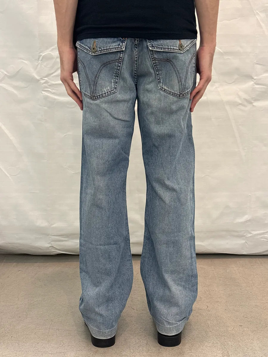 AW2005 Dolce & Gabbana Light Blue Denim Distressed Straight Leg Jeans erDqrnuN 2
