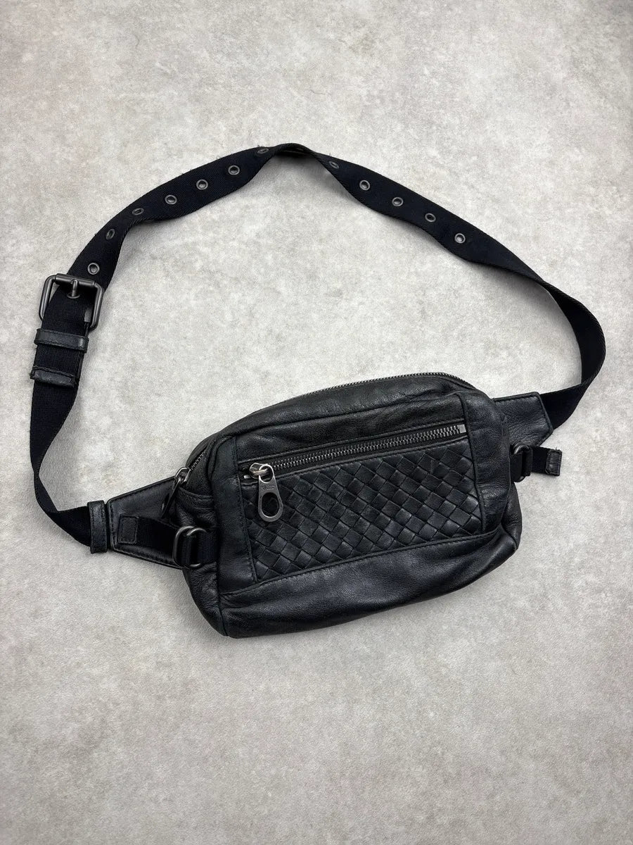 2000s Bottega Veneta Black Woven Leather Intrecciato CrossBody Bag fOhugIFw 3