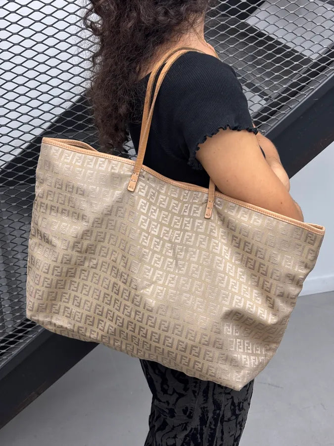 Fendi Beige Monogram Bag LVlVArR 2