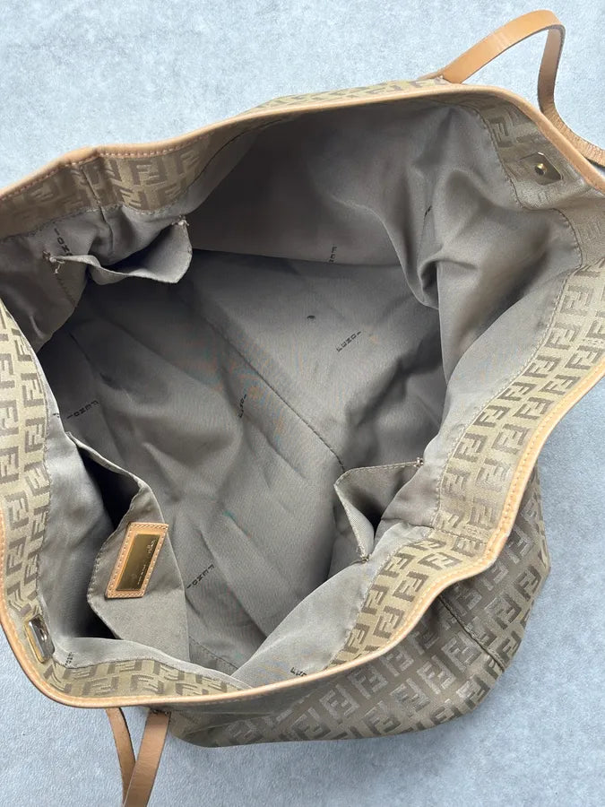 Fendi Beige Monogram Bag LVlVArR 16