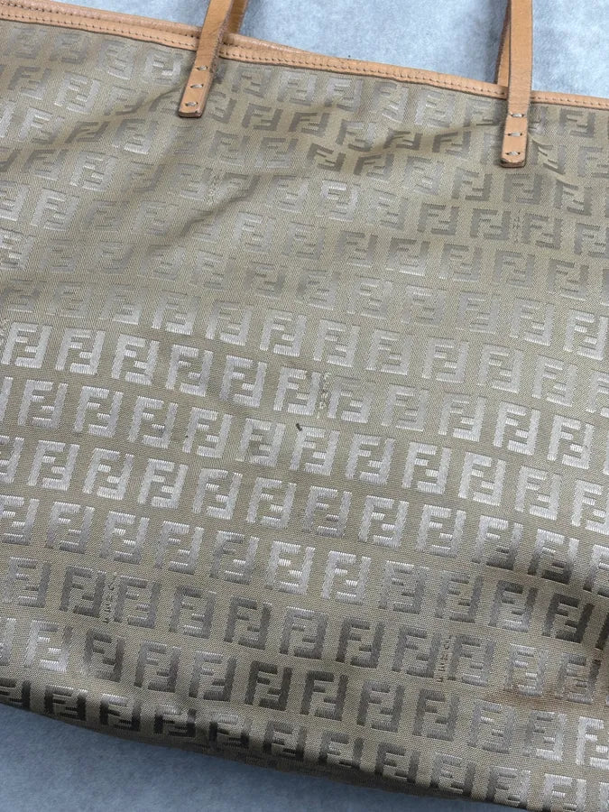 Fendi Beige Monogram Bag LVlVArR 5