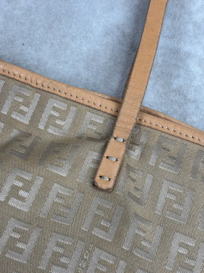 Fendi Beige Monogram Bag LVlVArR 7