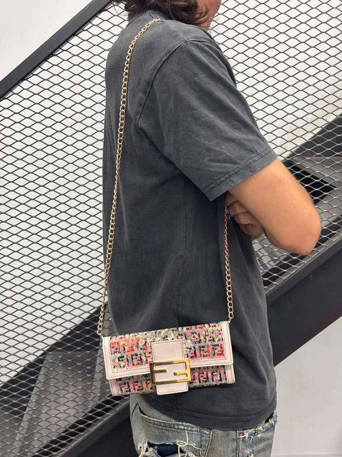 Fendi Pink Irregular Flower Baguette Bag QNlGfIV 2