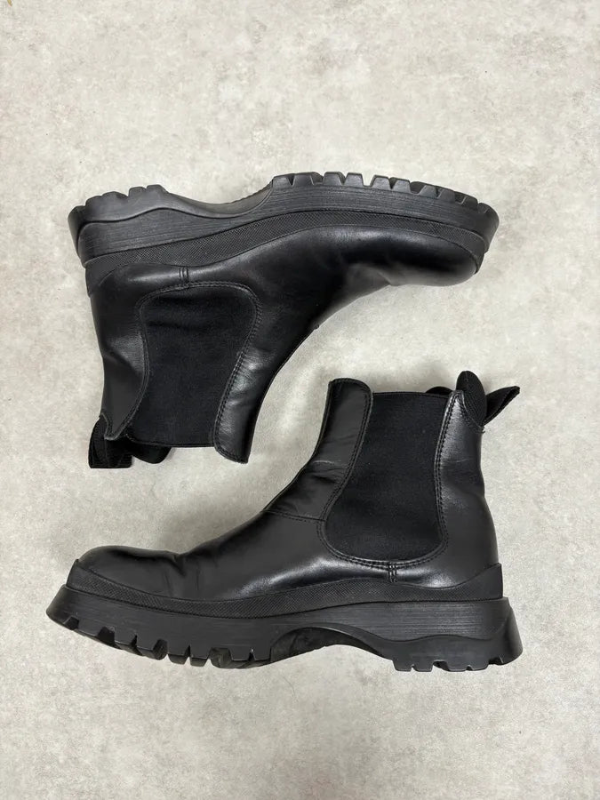 FW1999 Prada Black Chelsea Vibram Leather Boots BjCWlzn 3