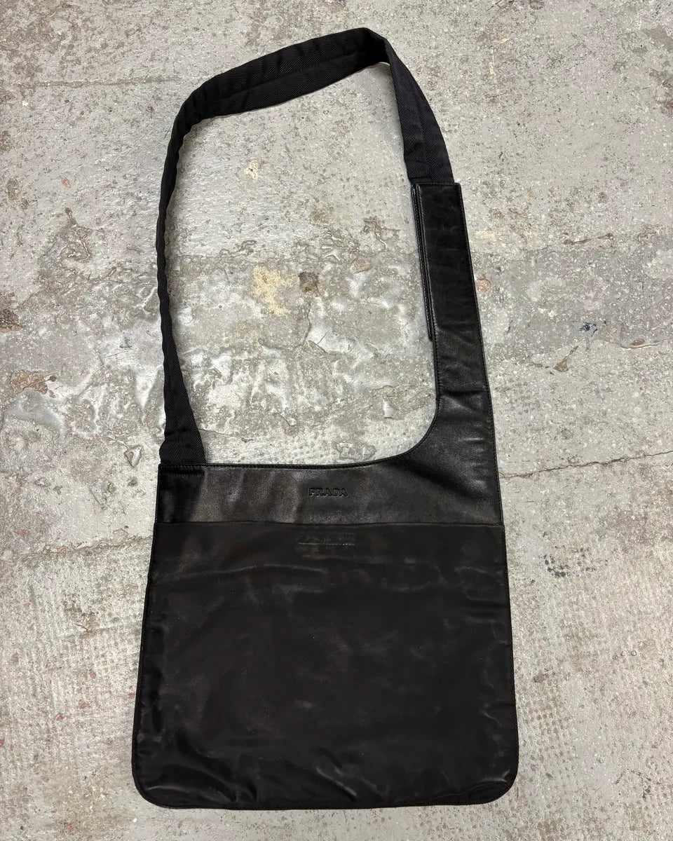 FW1999 Prada Navy & Black Crossbody Bag (OS) yDAxeRk 0