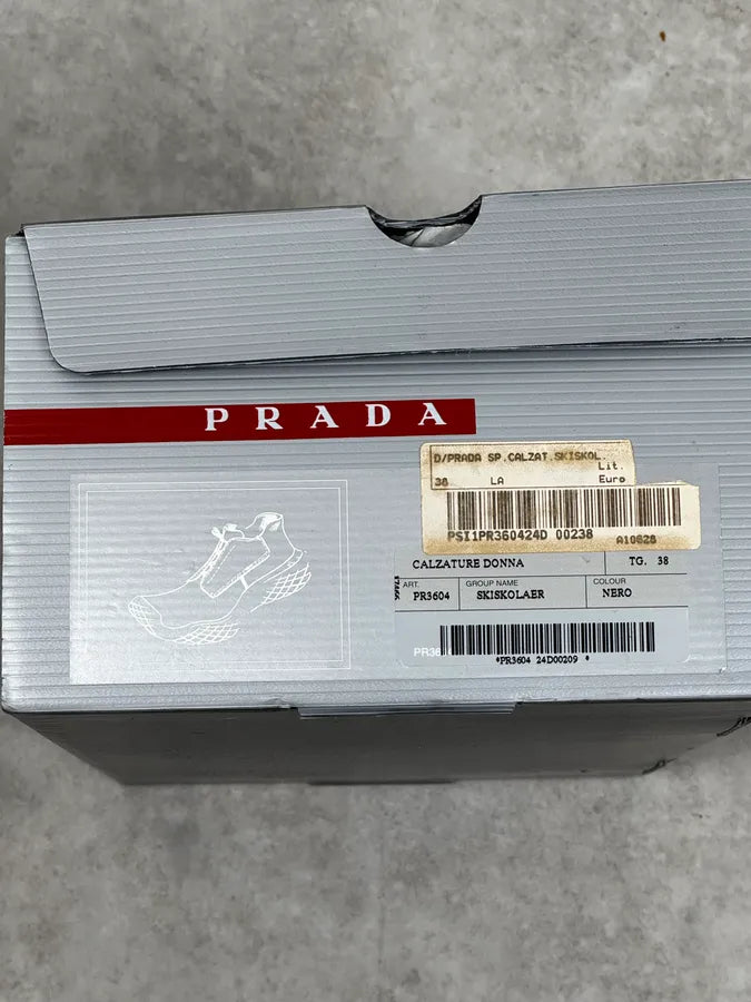 FW1999 Prada Vibram Black Leather Shoes RnXRWAB 7