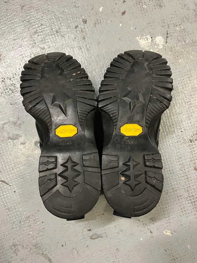 FW2000 Prada Black Strapped Leather Boots XncxeZp 7