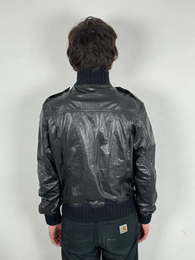 AW2007 Gucci Madonna Black Cargo Leather Jacket oTpRoOD 2